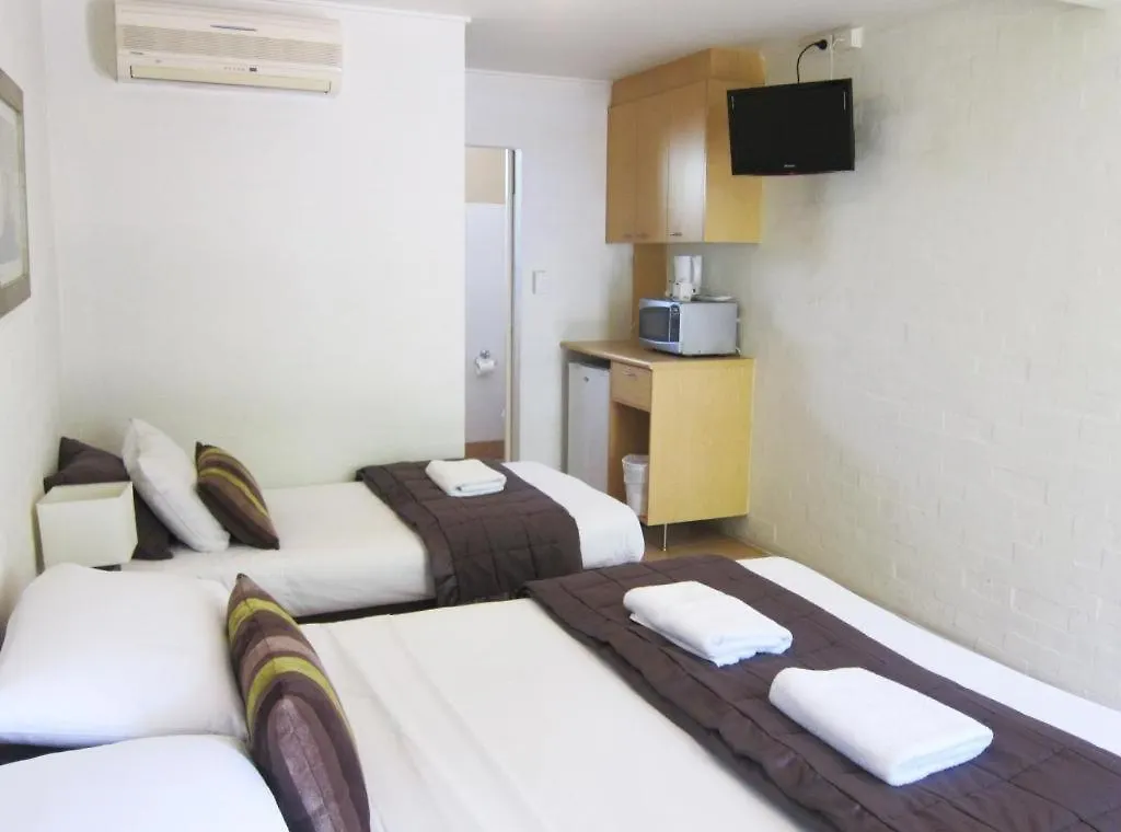 Horizons Motel Gold Coast 4*,